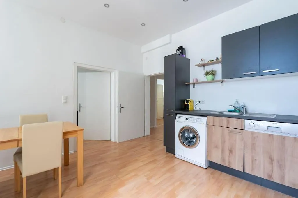 2 Bedroom Apartment Near Belvedere Wiedeń Austria